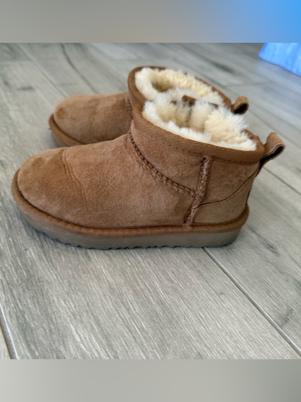 UGG classic ultra mini